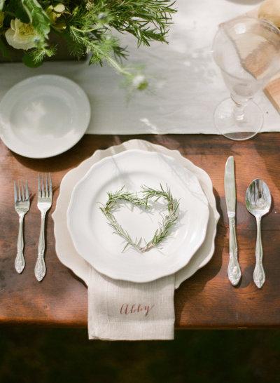Tables, Heart wreath