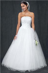 https://www.queenose.com/davids-bridal/345-david-s-bridal-collection-style-nt8017.html