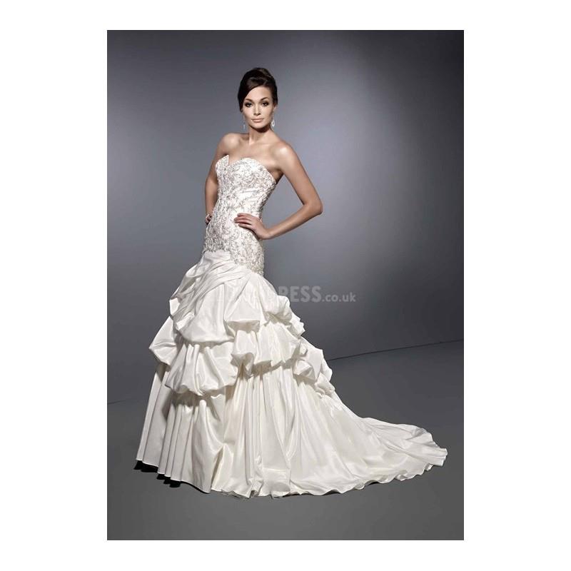 My Stuff, Luxurious Floor Length A line Sweetheart Taffeta Bridal Gowns With Beaded Embroidery - Com