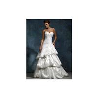 Charming Sweetheart Pleated Strapless Chapel Train Tiered Taffeta Wedding Dress for Brides In Canada