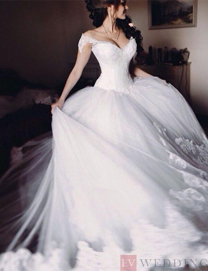 Wedding DRESSES ONLINE, Sweetheart Lace Wedding Dress With Ruffles
