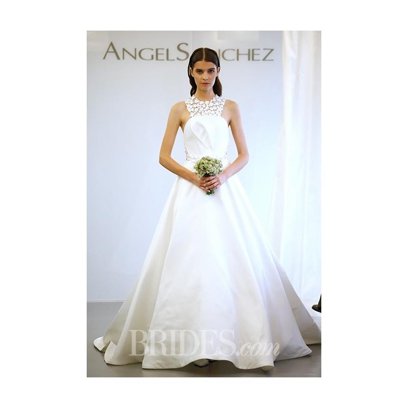 My Stuff, Angel Sanchez - Fall 2015 - Halter Neck Ball Gown Wedding Dress with Daisy Appliques - Stu