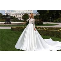 Crystal Design 2018 Dilma Royal Train White Elegant Ball Gown Bateau Long Sleeves Beading Hall Winte