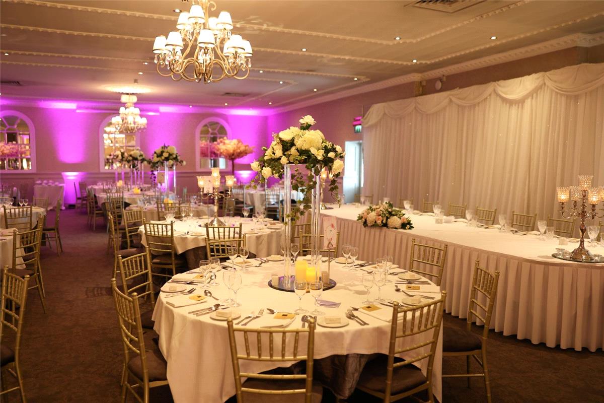 Ballroom, Wedding Reception at Moorpark Ballroom, County Arms, Birr.