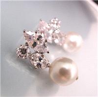 Jewellery. earrings, diamond, pearl, jewellery