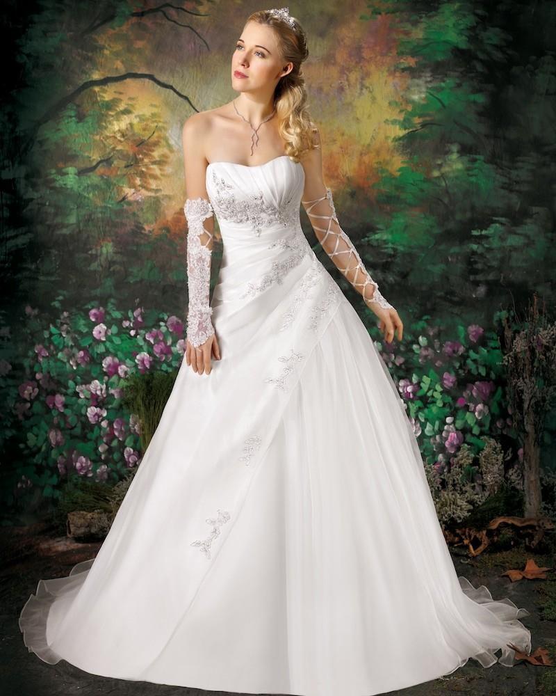 My Stuff, https://www.dressesular.com/wedding-dresses/458-charming-a-line-strapless-beading-lace-swe