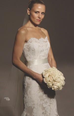 My Stuff, https://www.gownfolds.com/legends-romona-keveza-bridal-dress-collection-new-york/382-legen