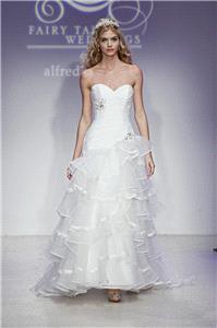 https://www.queenose.com/disney-fairytale-weddings-by-alfred-angelo/412-style-tiana.html