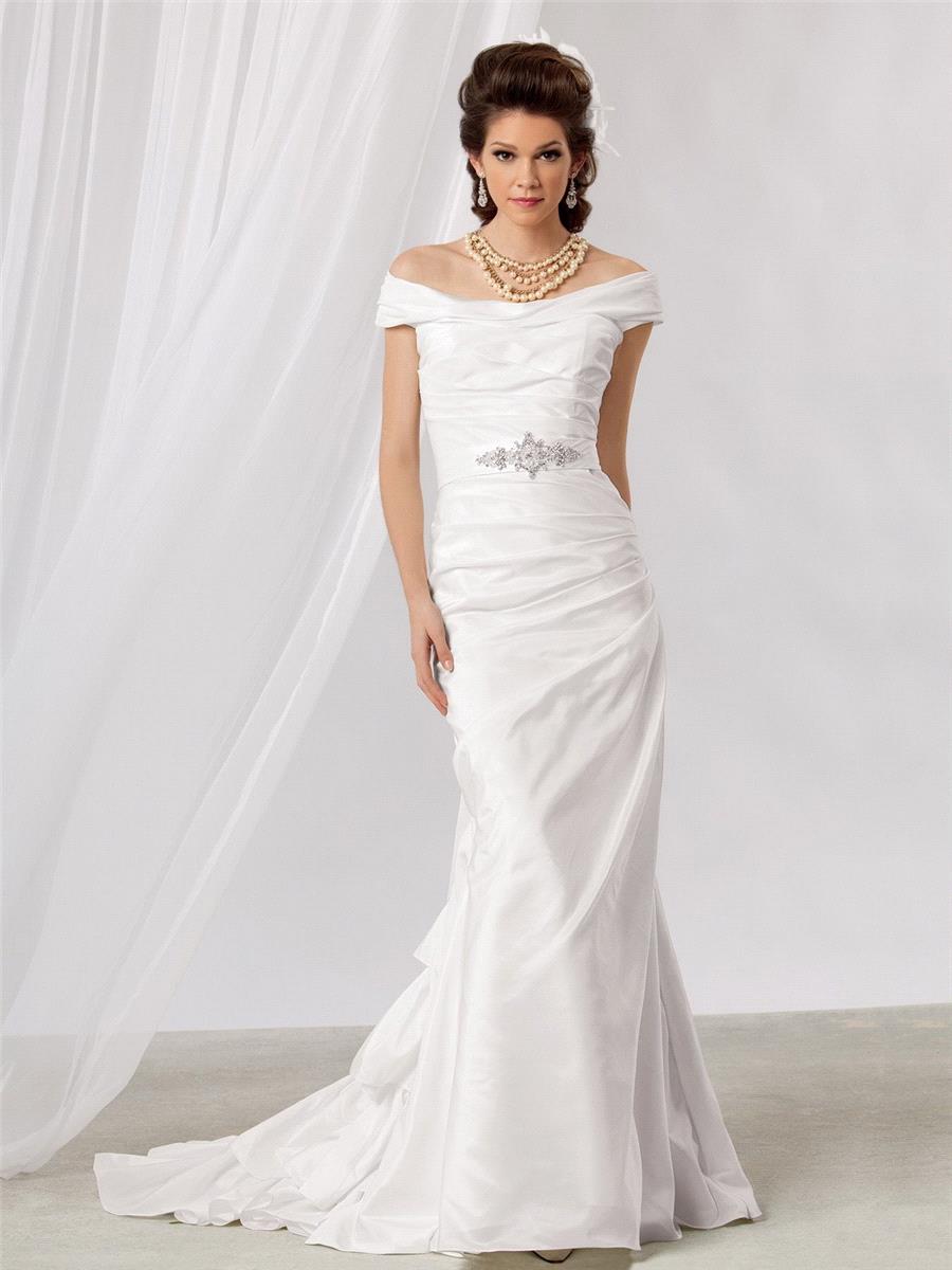 My Stuff, https://www.benemulti.com/en/jordan-bridals/3518-reflections-by-jordan-m166-bridal-gown-20