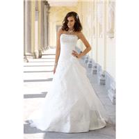 https://www.hectodress.com/ladybird/5512-ladybird-51043-ladybird-wedding-dresses-2012-2013.html