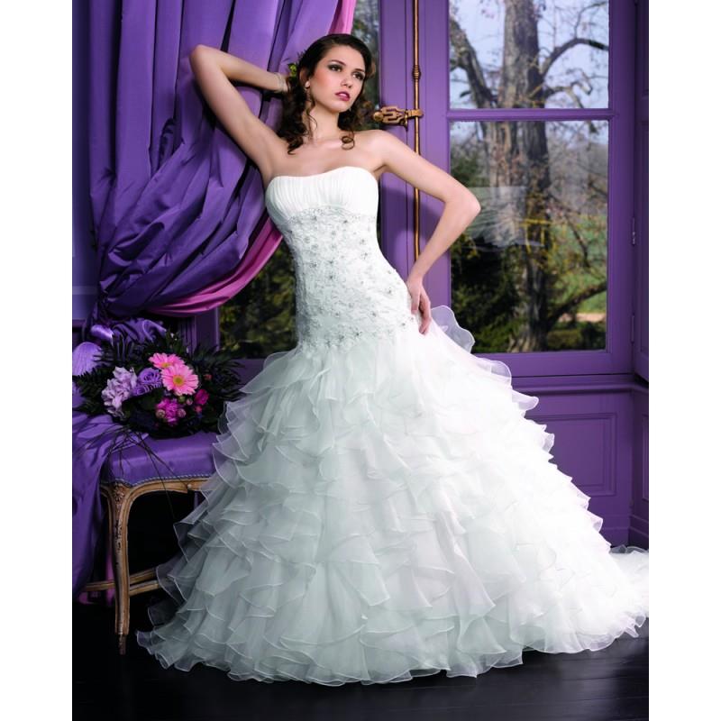 My Stuff, Charming A-line Strapless Beading Lace Ruching Sweep/Brush Train Organza Wedding Dresses -