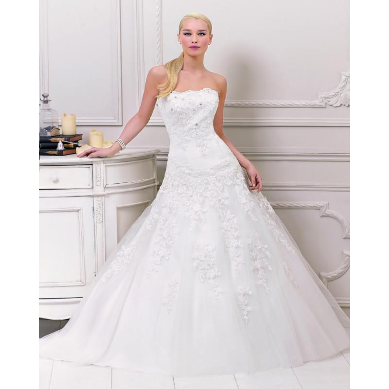 My Stuff, Exquisite A-line Strapless Beading Lace Sweep/Brush Train Tulle Wedding Dresses - Dressesu
