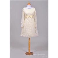 Mill Crest Vintage 1960 Lace Trapeze Vintage Wedding Dress -  Designer Wedding Dresses|Compelling Ev