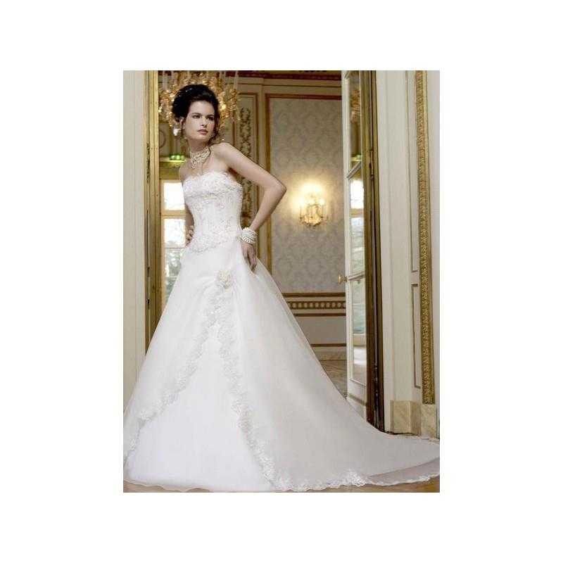 My Stuff, Elegant Dropped Strapless Applique Chapel Train Lace Organza Satin Wedding Dress for Bride