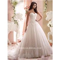 2017 Noble A-Line Strapless Sweetheart Sleeveless Beading and Applique Court Train Lace Wedding Dres