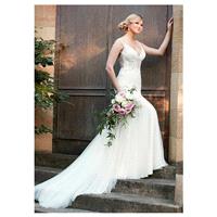 Alluring Tulle V-neck Neckline Mermaid Wedding Dresses with Beaded Embroidery - overpinks.com