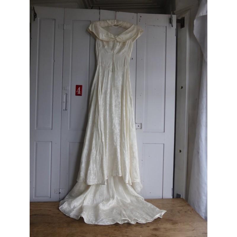 My Stuff, Vintage long full length cream satin damask floral print wedding dress size S UK 10 - Hand