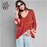 2017 winter sexy v neck contrast color stitching loose trumpet sleeves slit sweater women - Bonny YZ